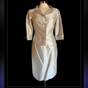 Aria Silk Skirt Suit Light Gray Silver Jacket & Pencil Skirt Set Women’s 8 10